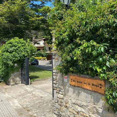 Els Avets De La Muga Alojamento de Acomodação e Pequeno-almoço 3*
